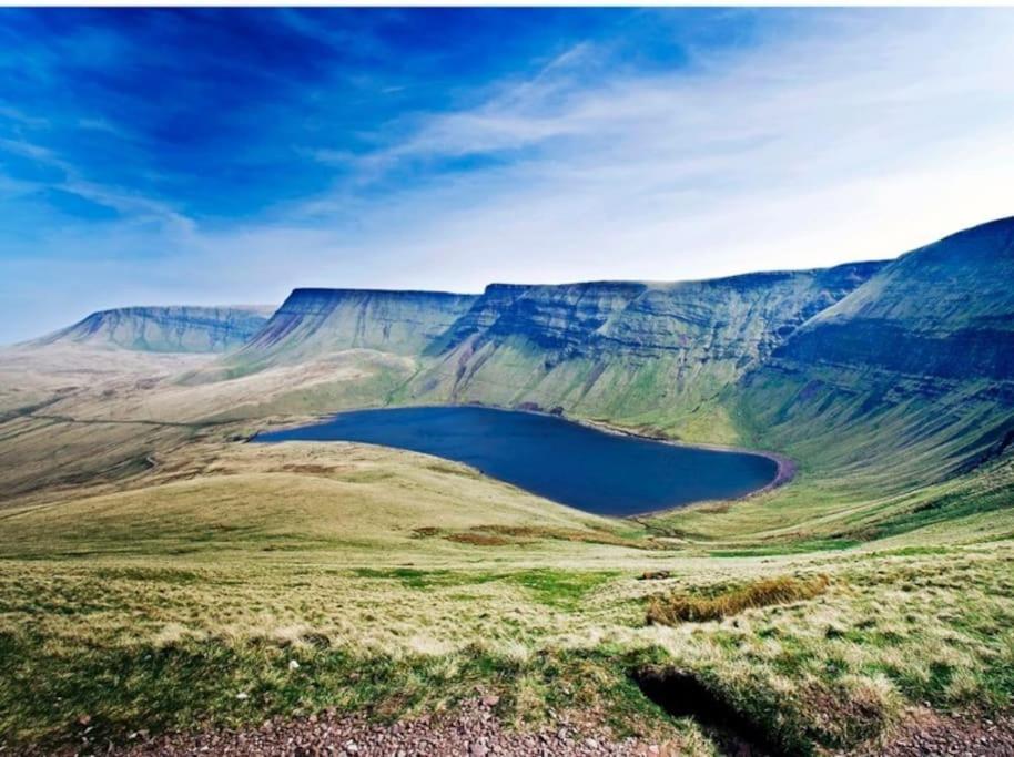Perfect Cottage Retreat Near The Brecon Beacons Llanwrda Kültér fotó