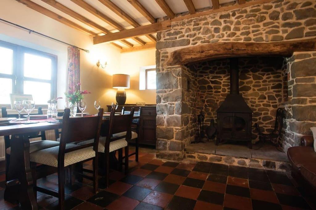 Perfect Cottage Retreat Near The Brecon Beacons Llanwrda Kültér fotó
